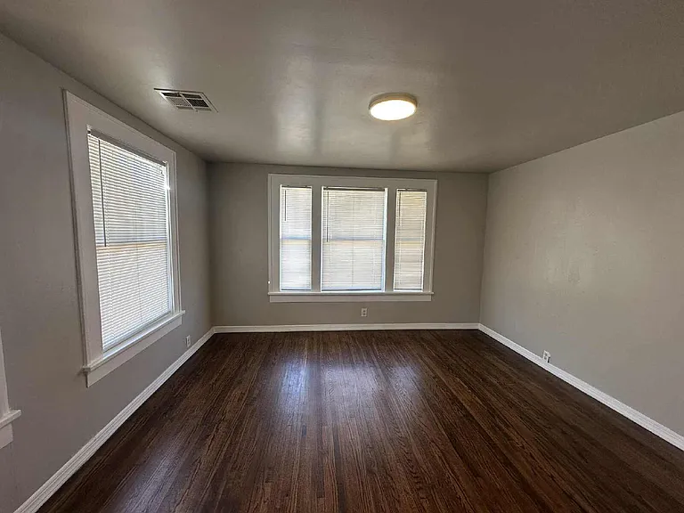 501 S Wheeling Ave — Photo 4