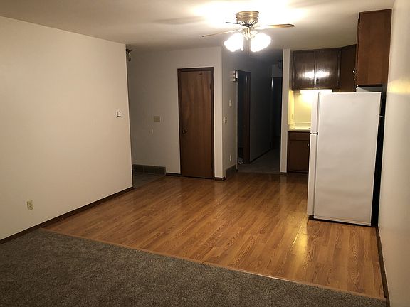4th image of 70 19th St #72
