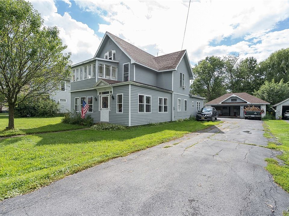 726 Sherman St, Watertown, NY 13601 Zillow