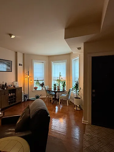 714 G St NE #1 Photo 1
