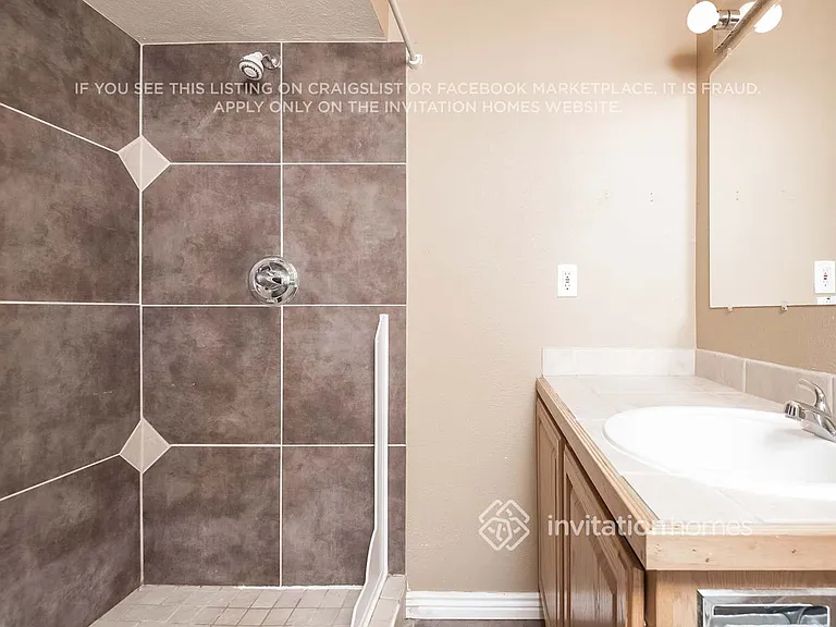 5004 S Richfield Cir — Photo 18