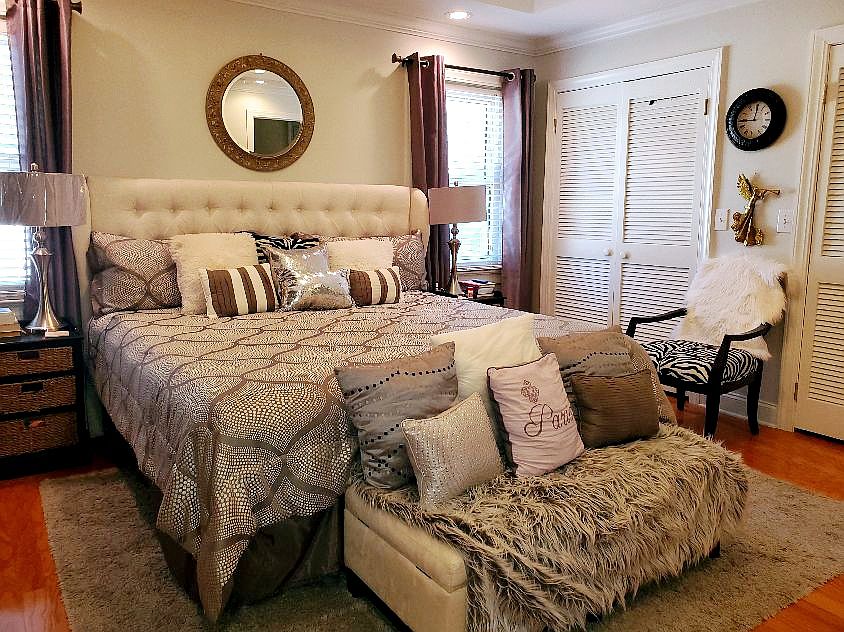 2nd image of 1825 Saint Julian Pl APT 5D