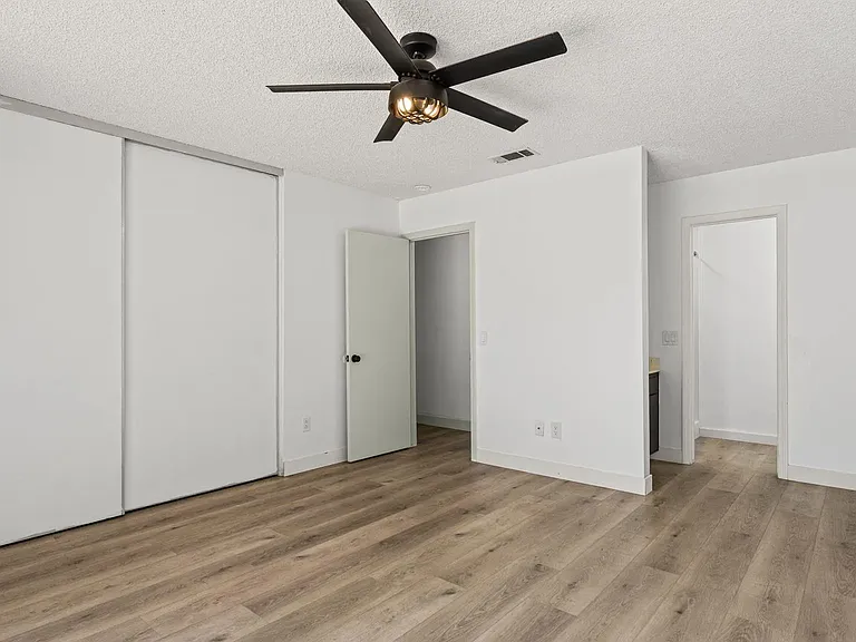 1695 Kenora Dr — Photo 12