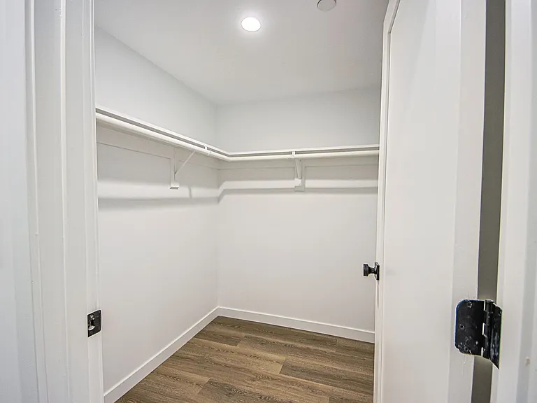 5233 Satsuma Ave — Photo 29