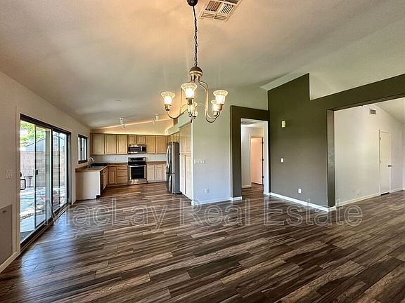 5th image of 1411 W Michigan Ave