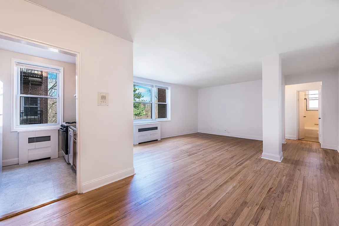 2 bed, 1004 sqft, $3,350 — Photo 1