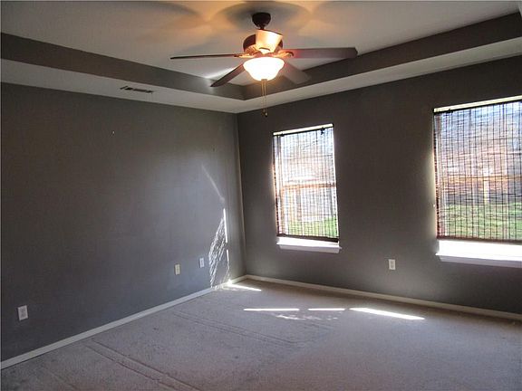4th image of 1308 Michael Ln