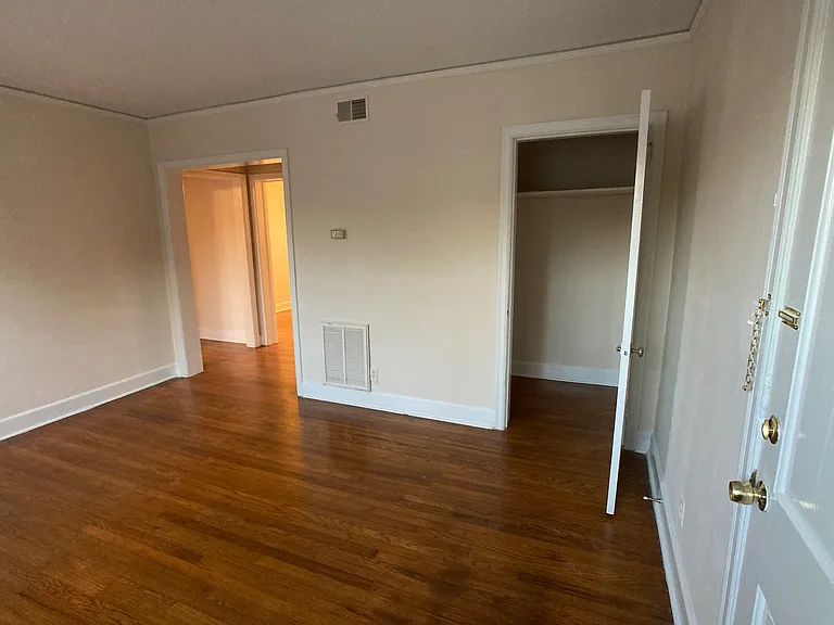 917 Oxmoor Rd #201 — Photo 41