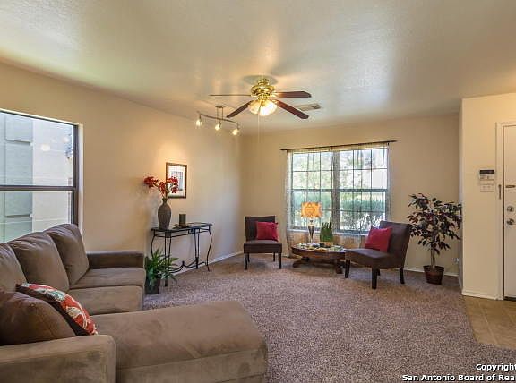 3rd image of 47 Caswell Cir