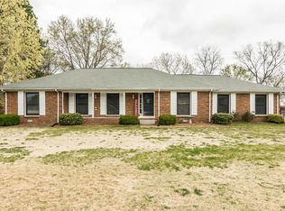 1010 Brookwood Dr, Gallatin, TN 37066