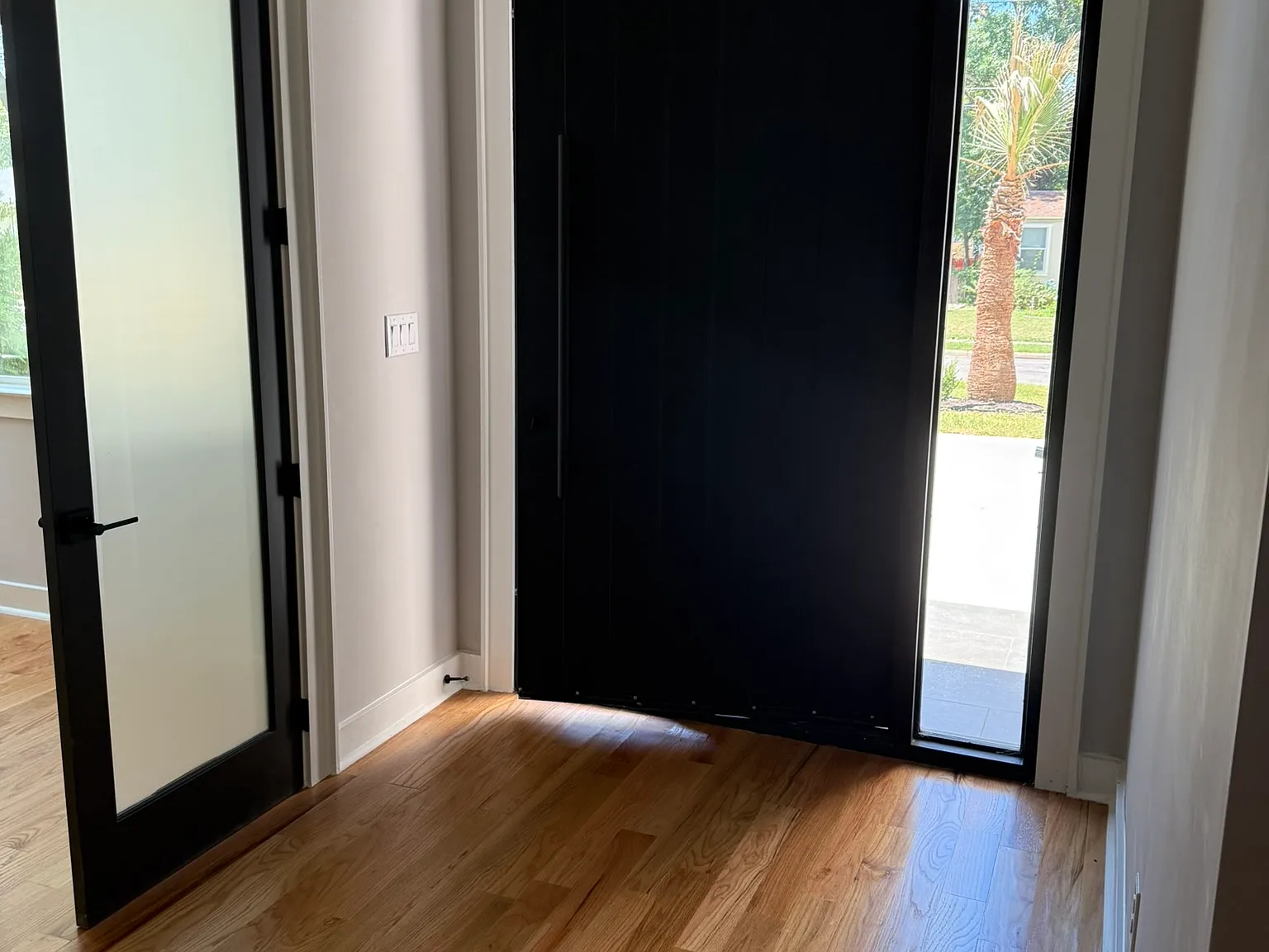 6 bed, 4500 sqft, $12,500 — Photo 3