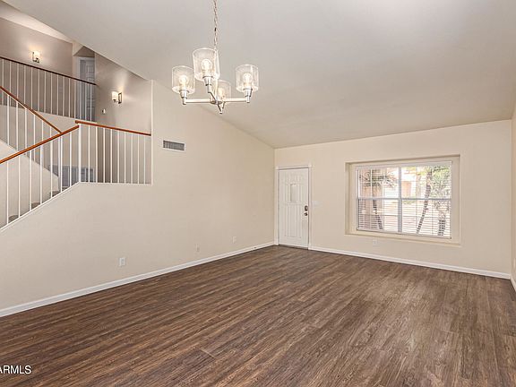 4th image of 1709 E Windsong Dr