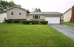1st image of 3316 Simmons Dr
