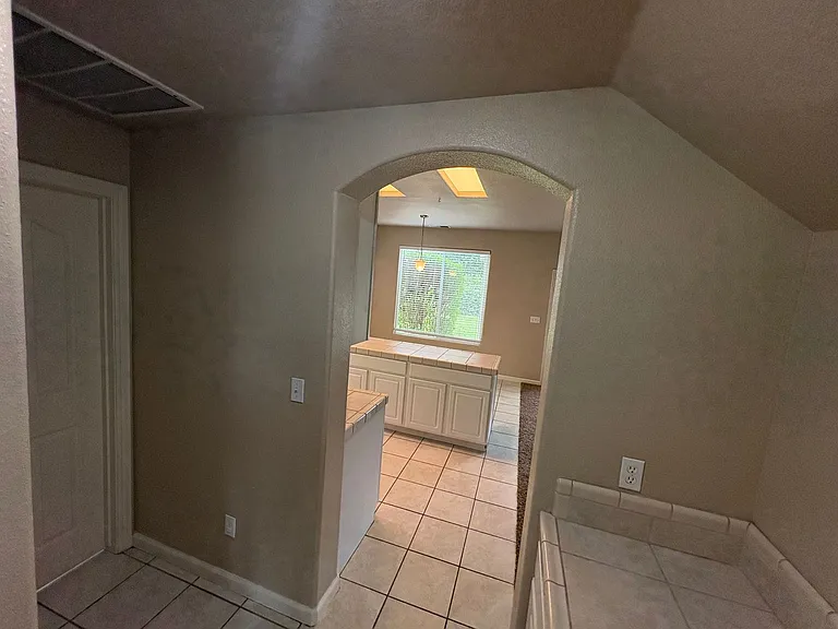 1249 N Julieann Ct — Photo 31