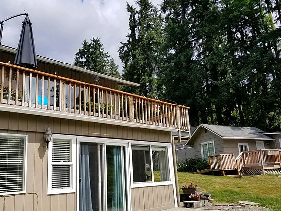3rd image of 11816 Avondale Pl NE Unit B