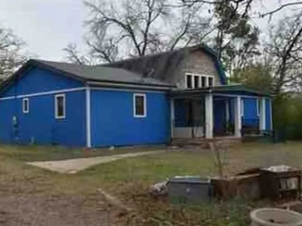 1114 N Cliff Dr, Tishomingo, OK 73460
