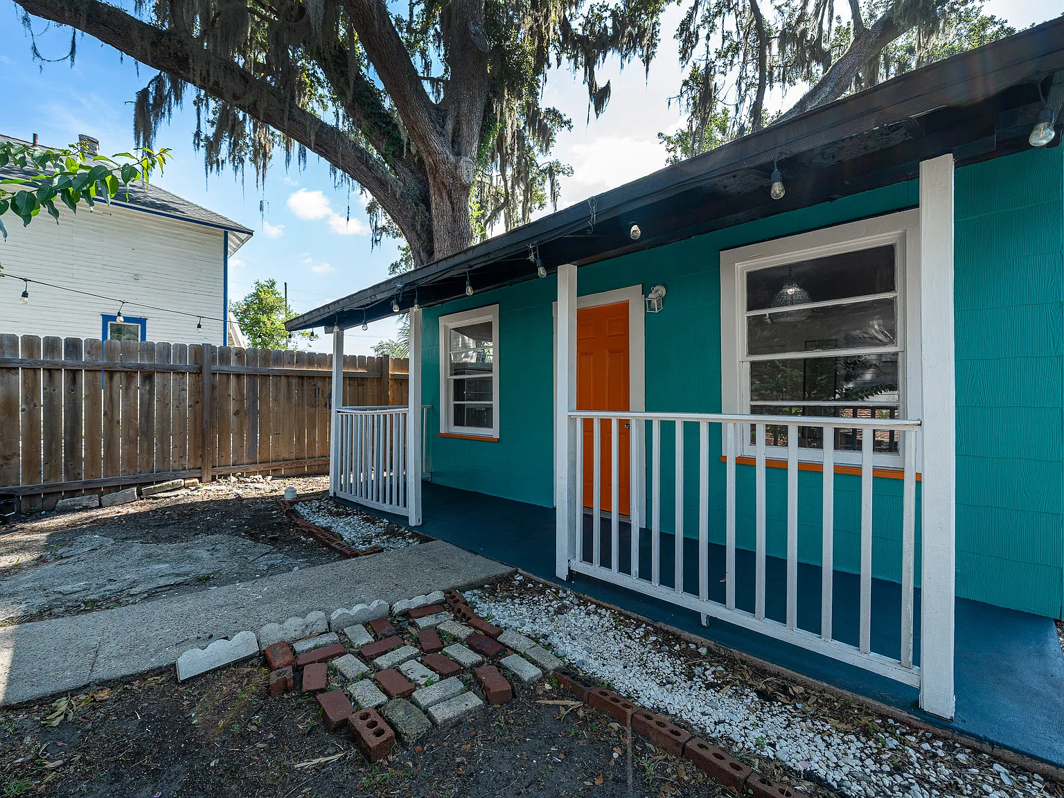 Studio, 360 sqft, $1,050 — Photo 2