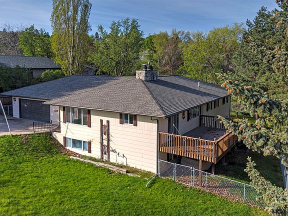 2nd image of 2207 Garland Dr