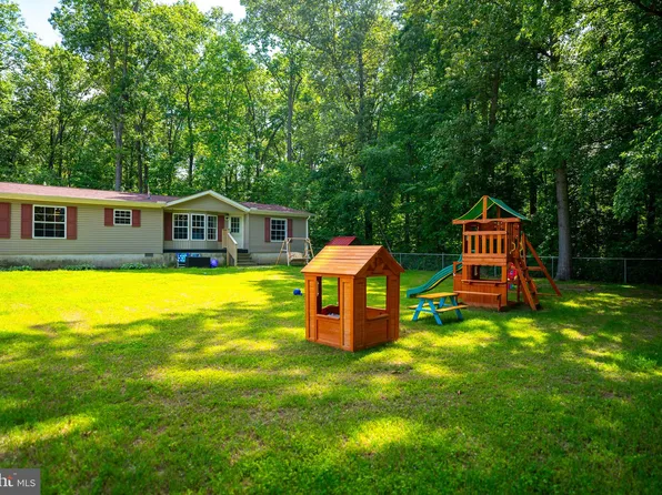 824 Paradise Alley Rd, Felton, DE 19943