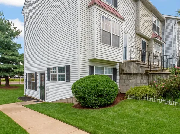 6800 Milltown Ct, District Heights, MD 20747