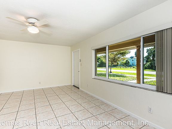 5th image of 308 E Virginia Ave