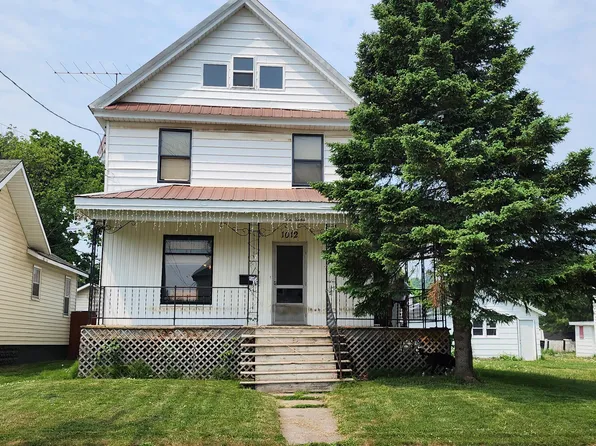 1012 Bingham Ave, Sault Sainte Marie, MI 49783