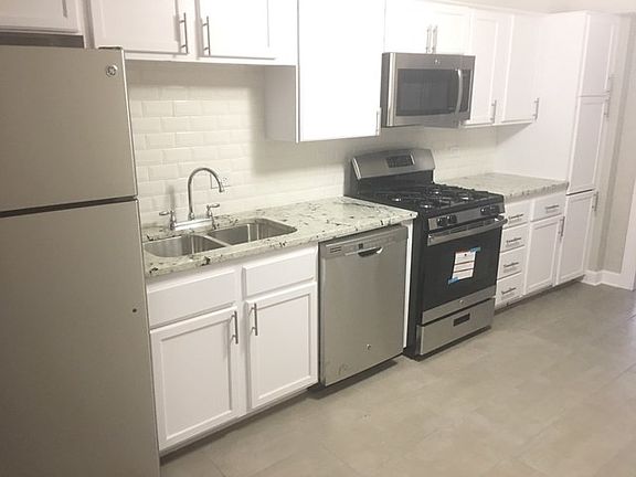 3rd image of 5544 W Higgins Ave APT 1A
