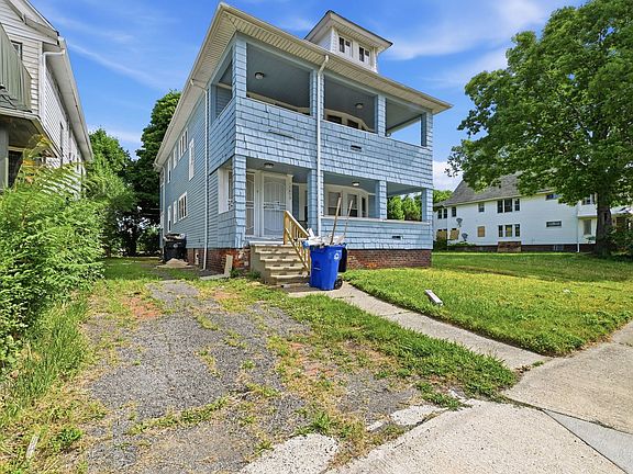 2nd image of 11611 Fairport Ave