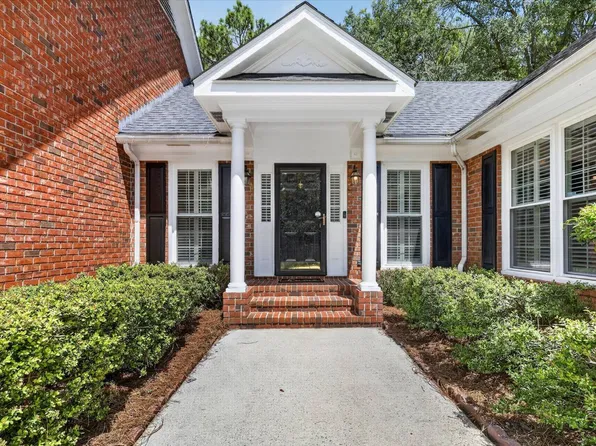 303 Royal Crest Ct, Statesboro, GA 30458