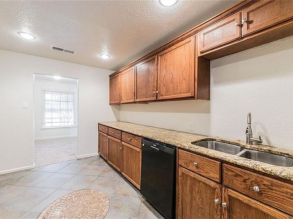 5th image of 3164 Ray Dr