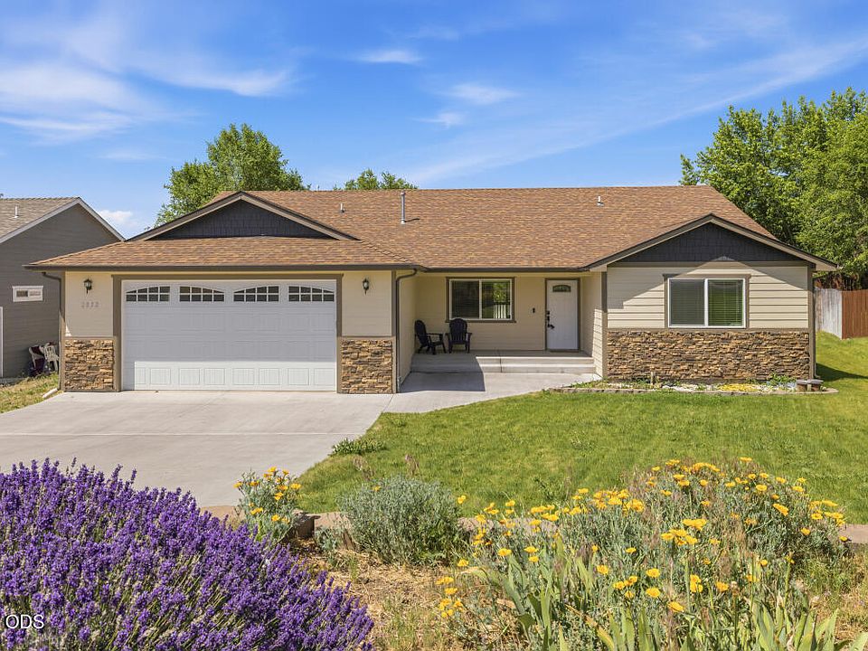 1st image of 2852 Glacier Dr