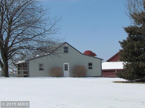 Exterior (Rear)