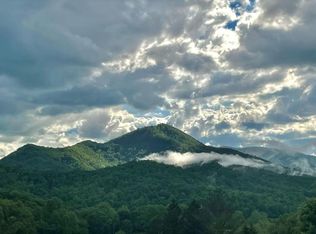 111 Laurel Dr, Franklin, NC 28734