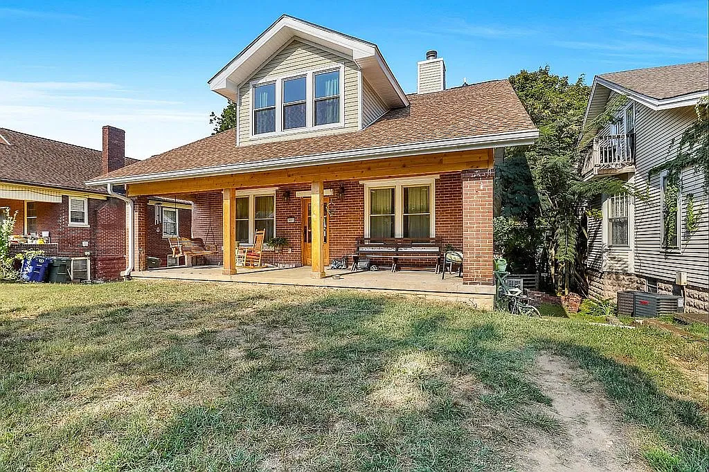 Property main image