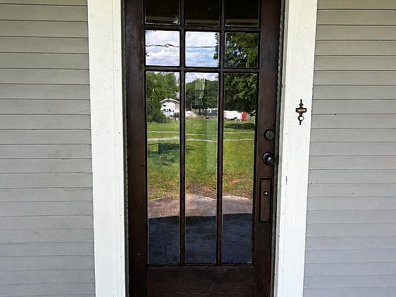 2nd image of 217 Bridge Rd