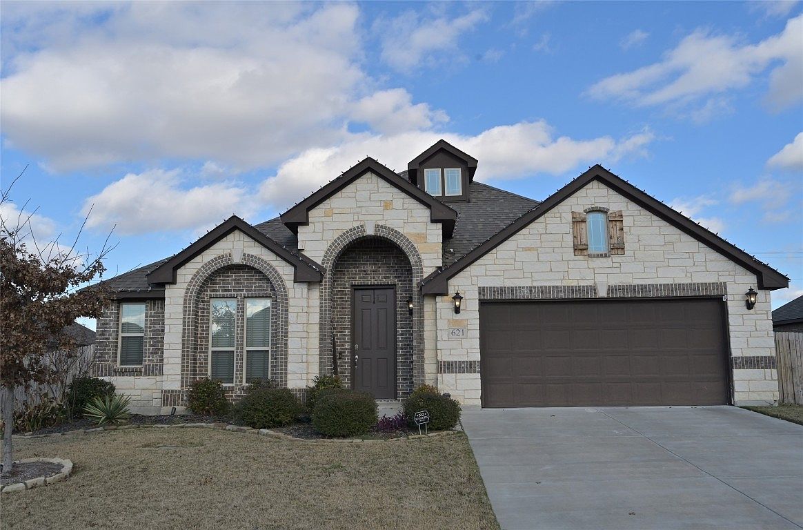 621 Richard St, Crowley, TX 76036 Zillow