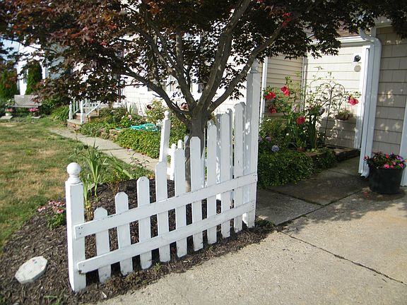 4th image of 805 Deborah Dr