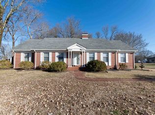 200 W Main St, Savannah, TN 38372