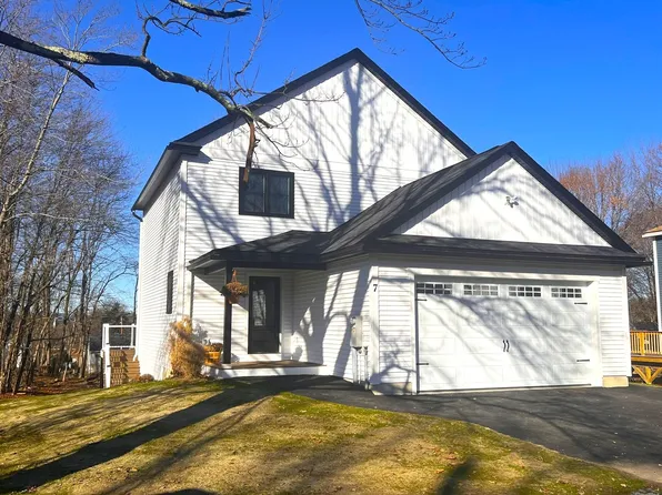 7 Crocket Street, Rochester, NH 03867