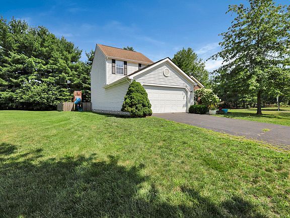 2nd image of 8662 Robbins Loop Dr