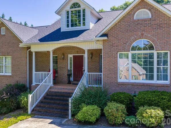 170 Windsor Dr, Taylorsville, NC 28681