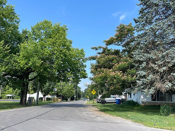 5th image of 1276 Augmont Ave