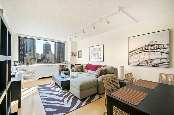 Sold by William Raveis Real Estate | media 2