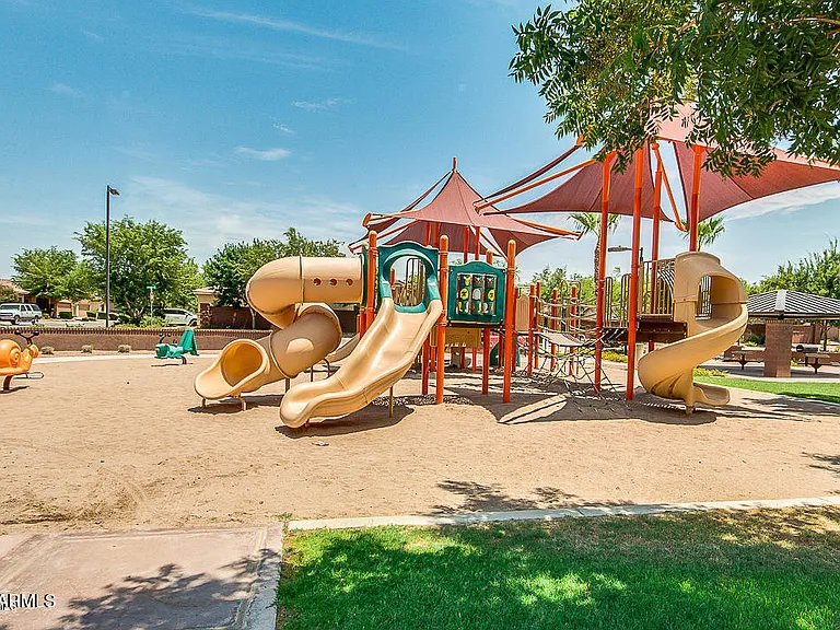613 W Stanley Ave — Photo 57