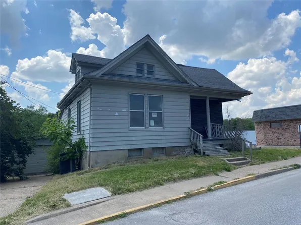2701 Saint Marys Ave, Hannibal, MO 63401