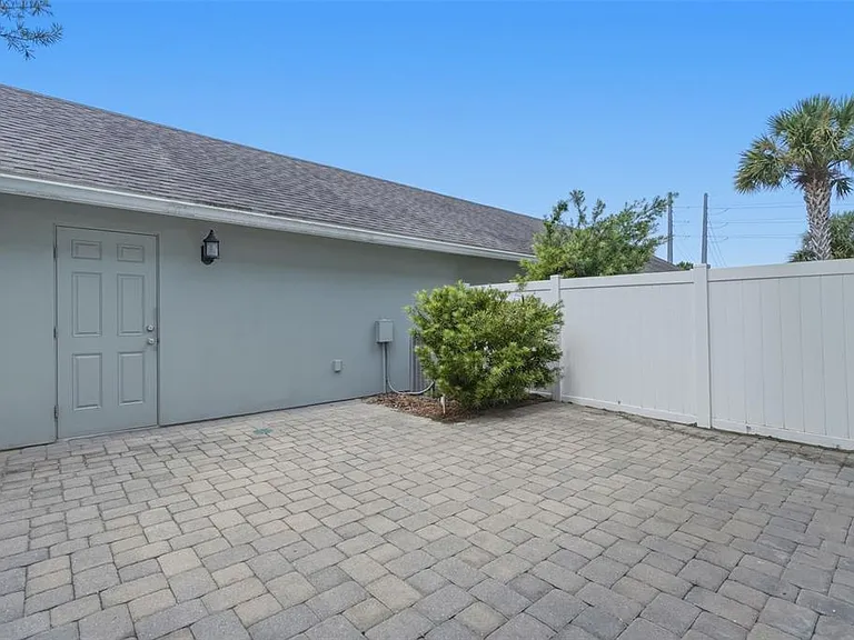 15591 Honeybell Dr — Photo 29