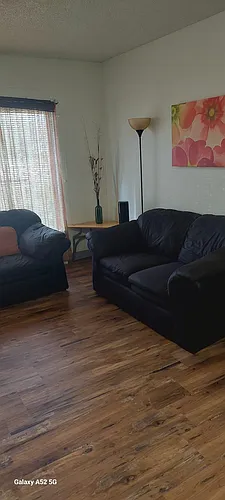 4313 Lee Blvd Photo 1