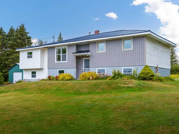 3179 Five Houses Rd, Bedford Parish, PE C1B 0Y1