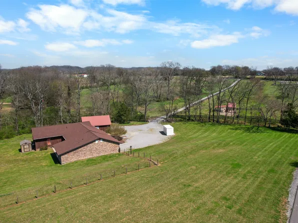 4845 Byrd Ln, College Grove, TN 37046