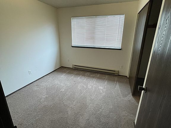 5th image of 1305 12th Ave NW
